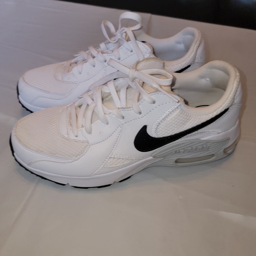 Nike Air Max Excee 90 Sz 7.5 Women